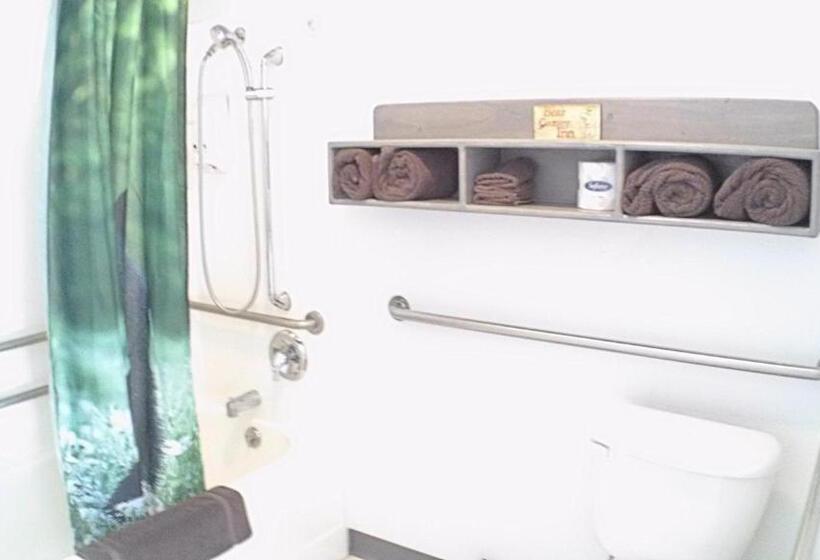 호텔 Bear Counrty Inn