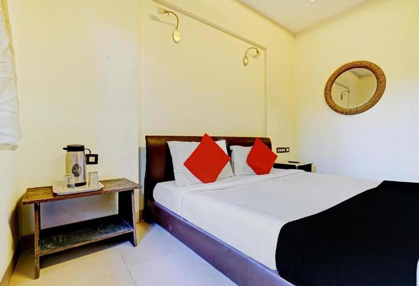 בית מלון כפרי Vaccinated Staff  Capital O Kov082 Country Club Hospitality