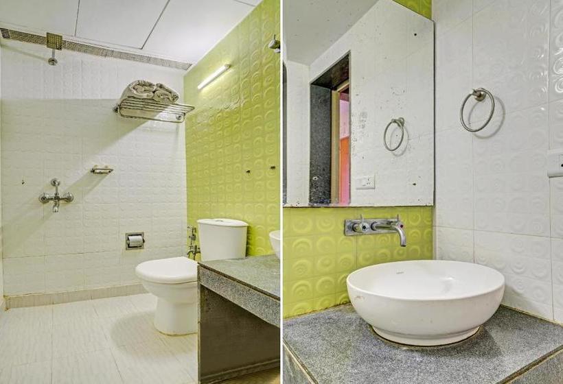 בית מלון כפרי Vaccinated Staff  Capital O Kov082 Country Club Hospitality