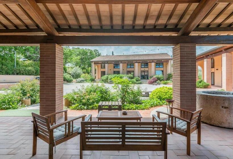 ホテル Collina Dei Poeti