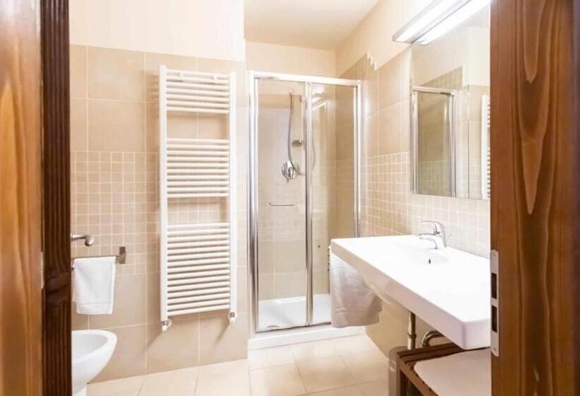 ホテル Collina Dei Poeti