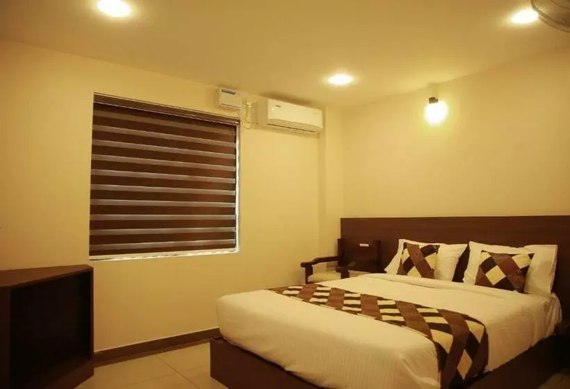 Hotelli Kalathil Tourist Home