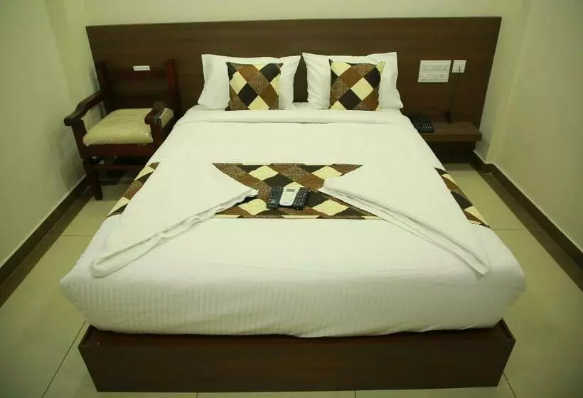 Hotelli Kalathil Tourist Home