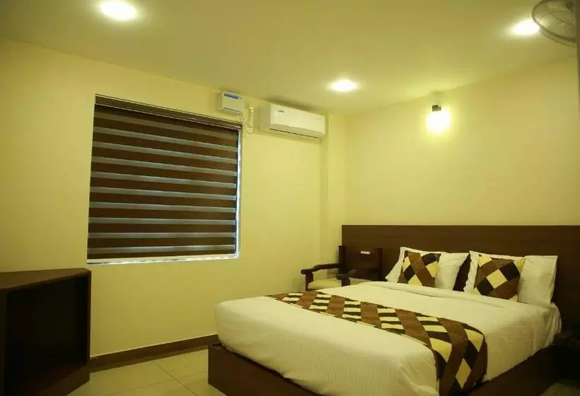 Hotelli Kalathil Tourist Home
