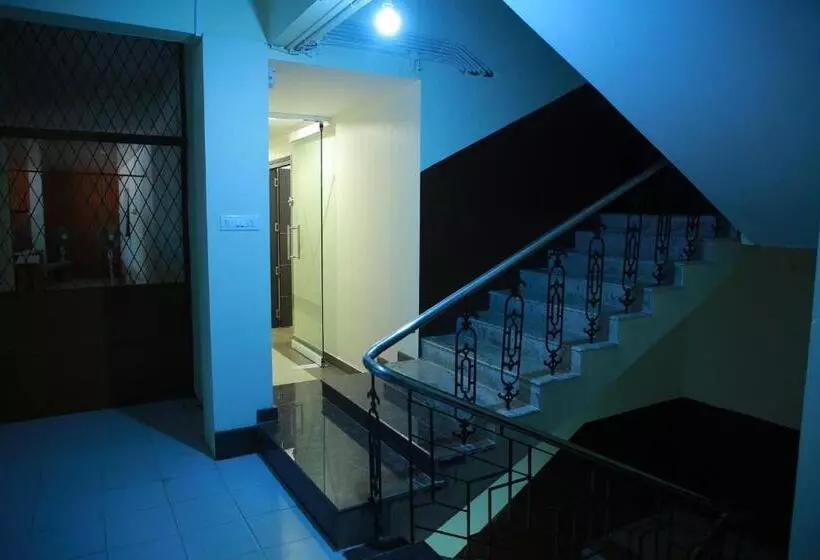 Hotelli Kalathil Tourist Home