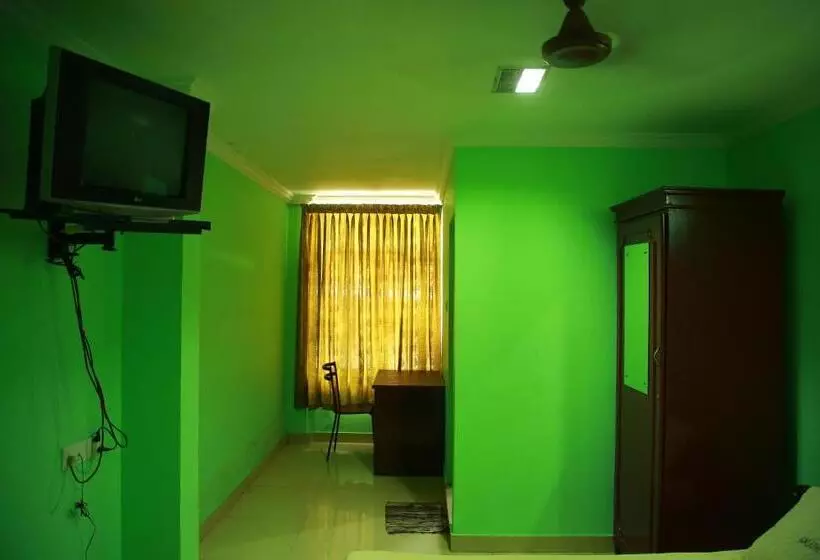 Hotelli Kalathil Tourist Home