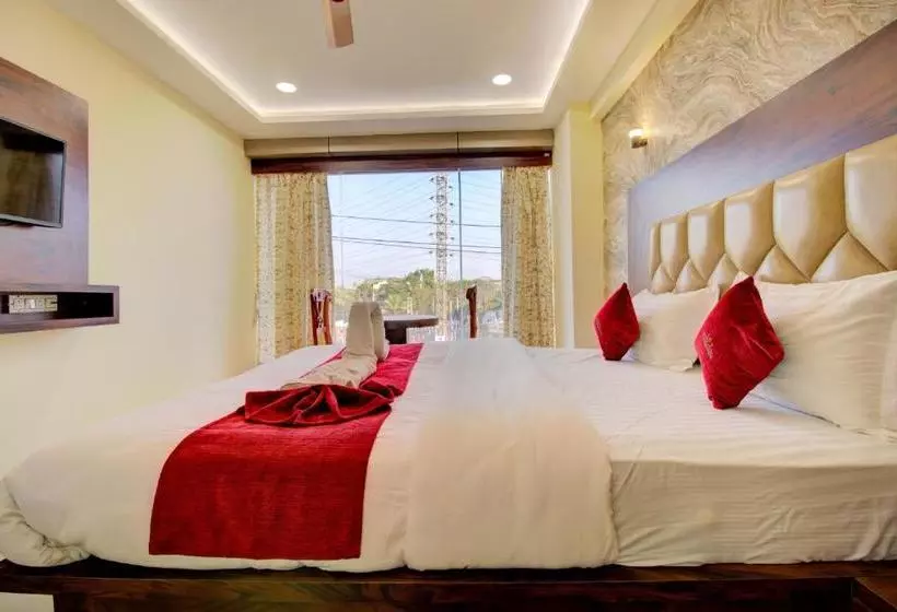 ホテル Samaira Residency,dombivali