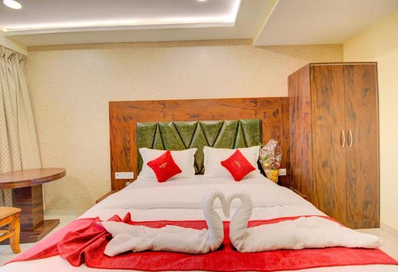 فندق Samaira Residency,dombivali