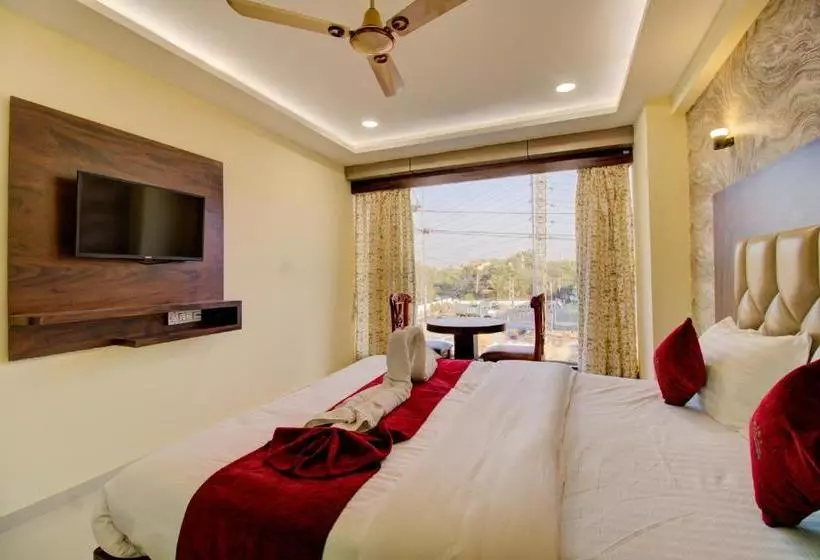 ホテル Samaira Residency,dombivali