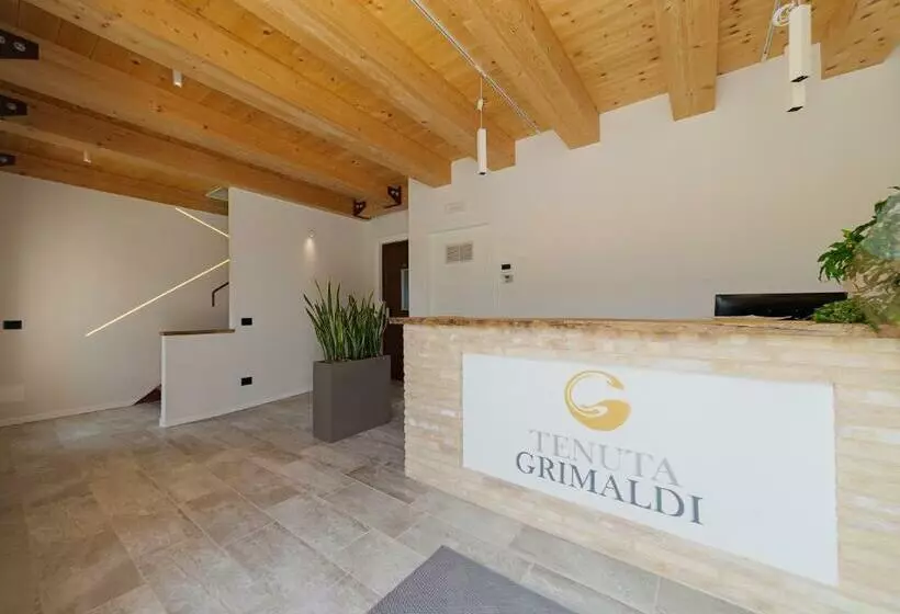 ホテル Tenuta Grimaldi Wine Resort