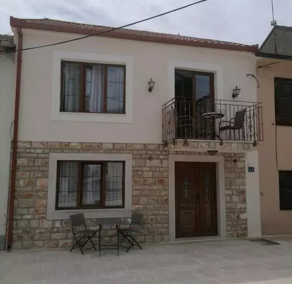 Vila Mira