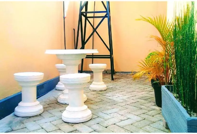 ホテル Grand Khalifah Guesthouse