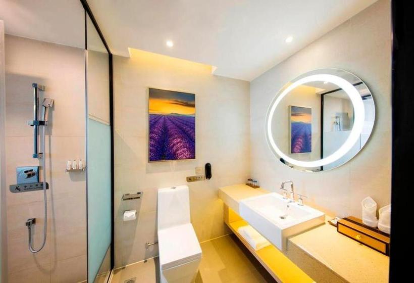 Lavande Hotel Alxa Zuoqi Tullict South Road