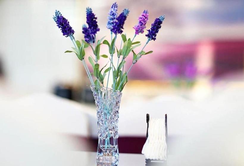 Lavande Hotel Alxa Zuoqi Tullict South Road