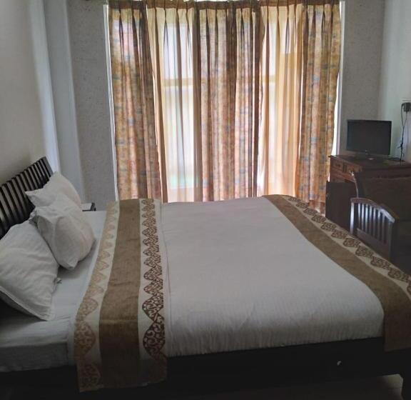 Mashoo Resorts , Bhuntar