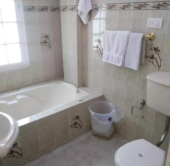 Mashoo Resorts , Bhuntar