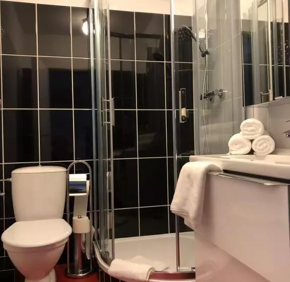 Maxmillian Pension & Restaurant