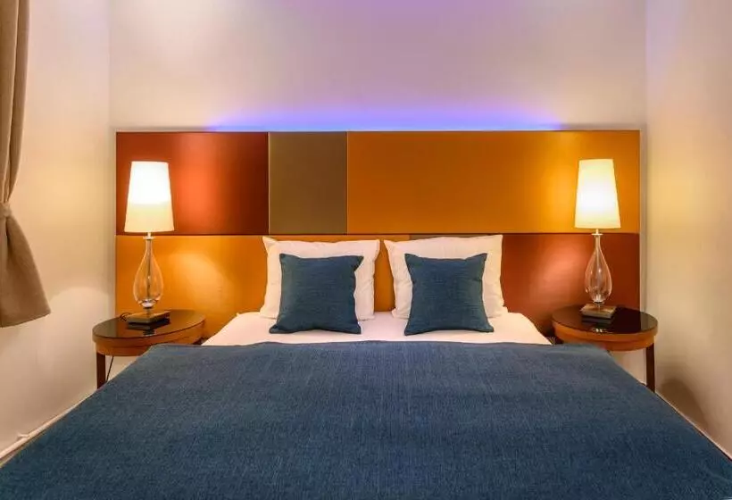 Maxmillian Pension & Restaurant