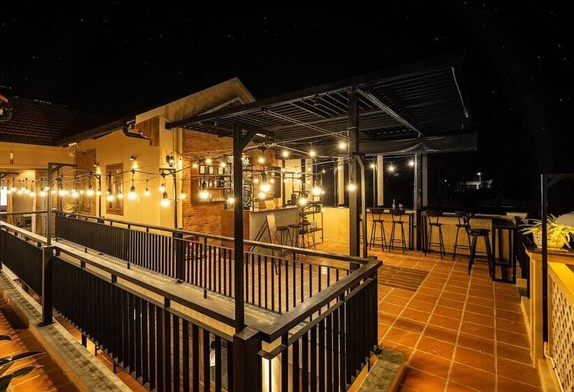 پانسیون The Yard Phu Quoc