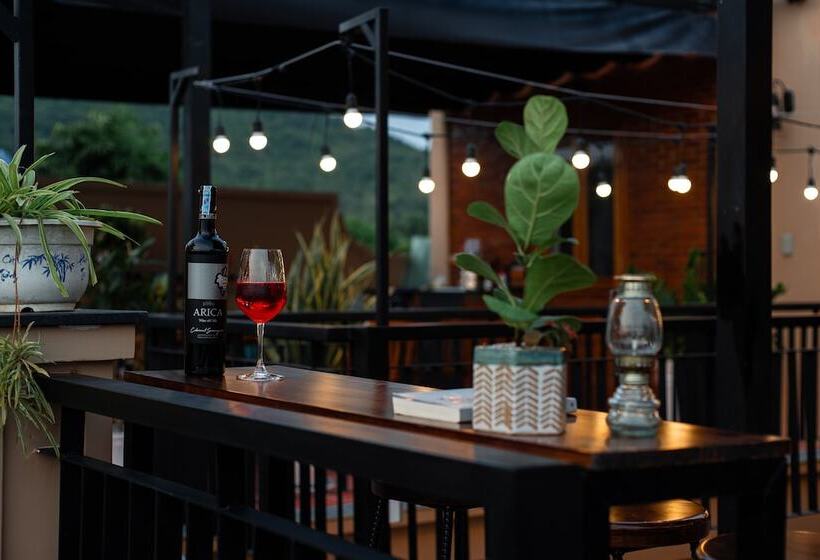 پانسیون The Yard Phu Quoc