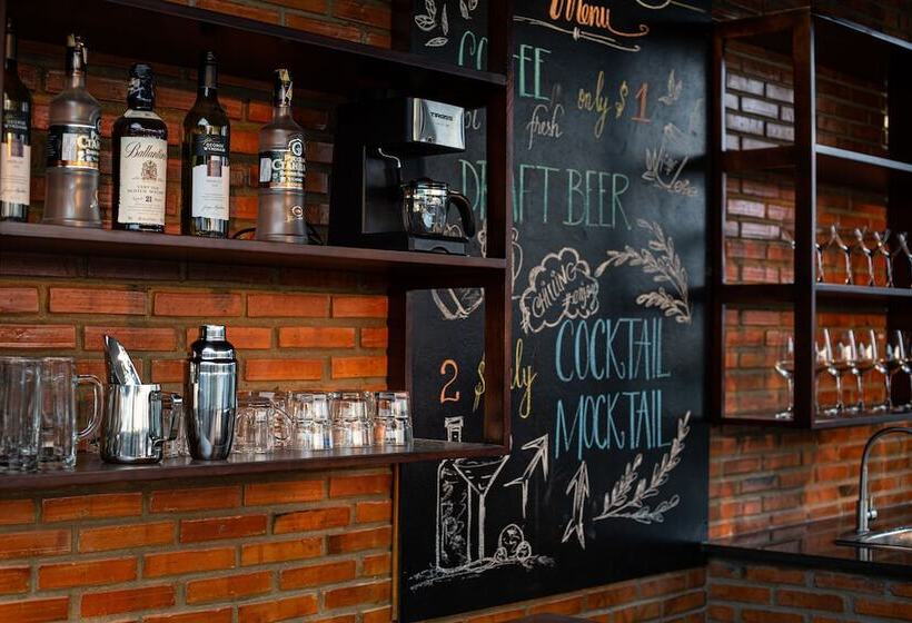 پانسیون The Yard Phu Quoc