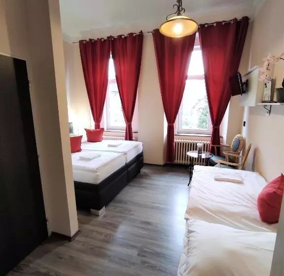 Sherwood Hotel Vojkovice Nad Ohří