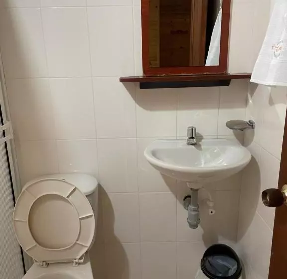 ユースホステル Hostería Miraflores