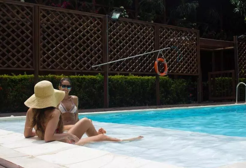 ユースホステル Hostería Miraflores