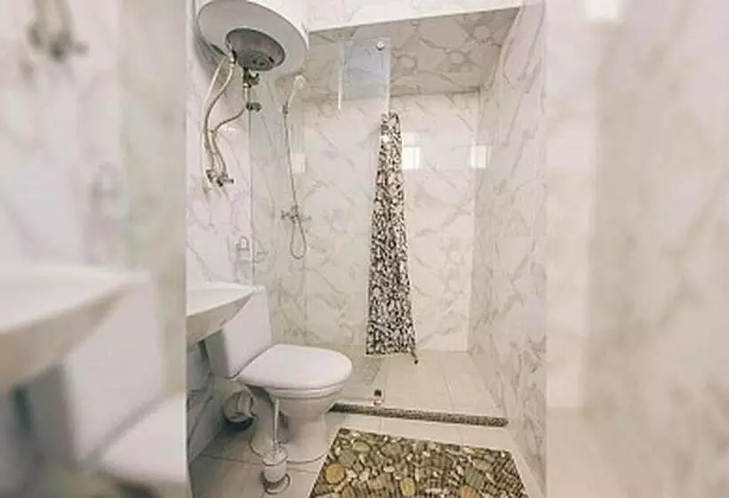 تختخواب و صبحانه готель біля фонтану