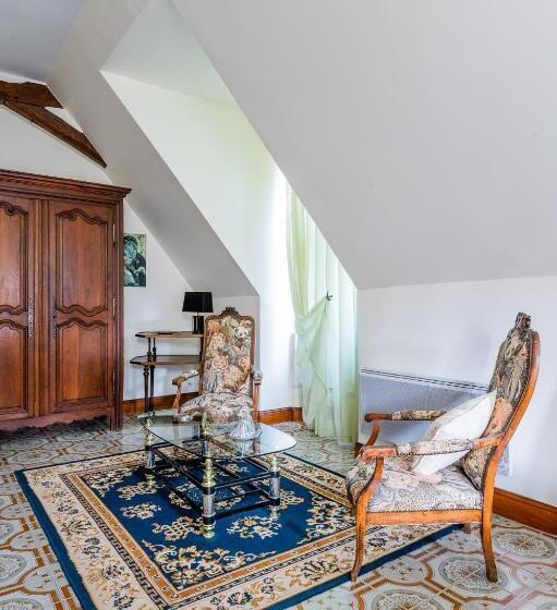 צימר Le Vieux Château De Hommes