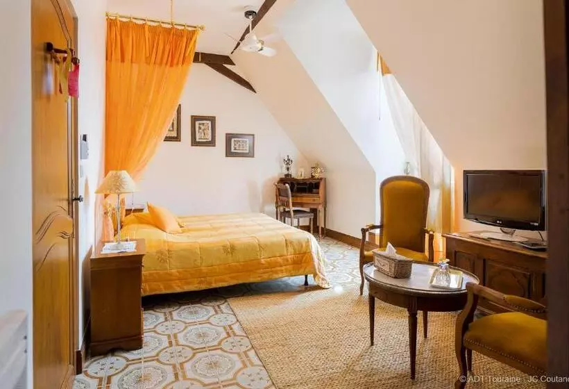 Aamiaismajoitus (B&B) Le Vieux Château De Hommes