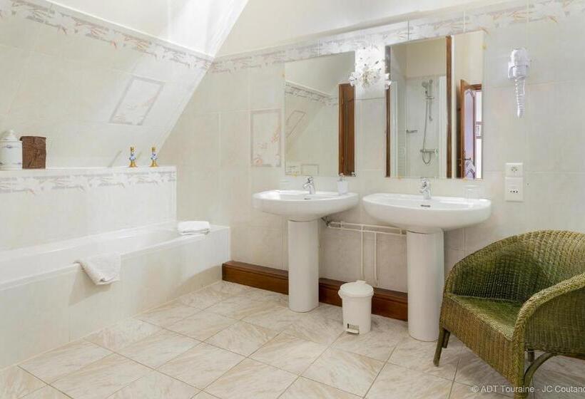 مبيت وإفطار Le Vieux Château De Hommes