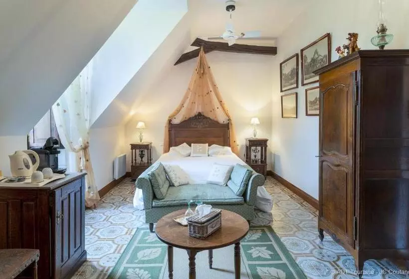 Aamiaismajoitus (B&B) Le Vieux Château De Hommes