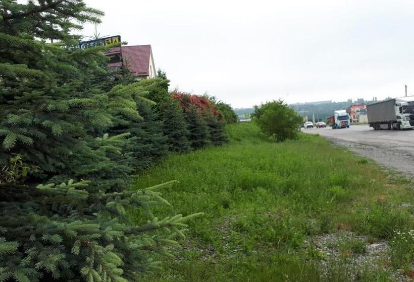 בית מלון כפרי пані анна