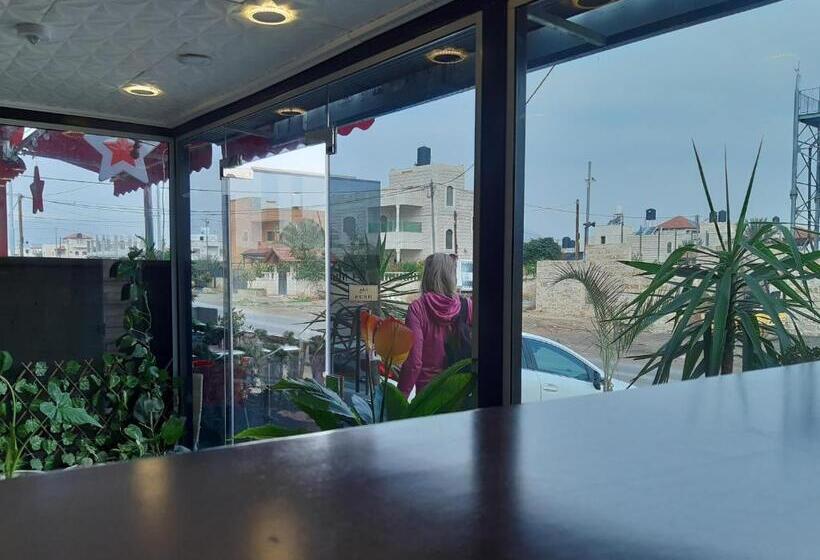 هتل Dolphin Suites