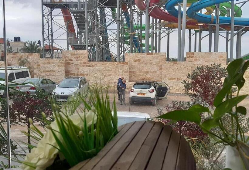 هتل Dolphin Suites