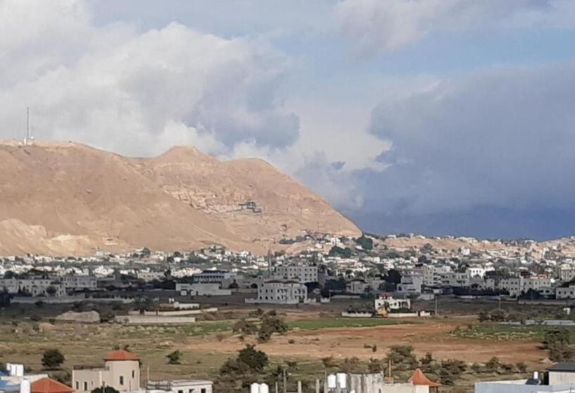 هتل Dolphin Suites