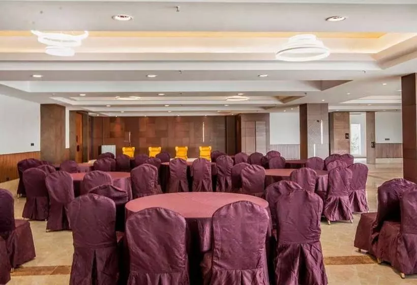 ホテル Sonar Bangla Taki