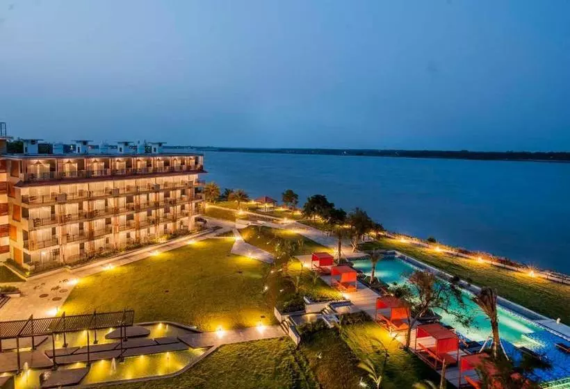 ホテル Sonar Bangla Taki