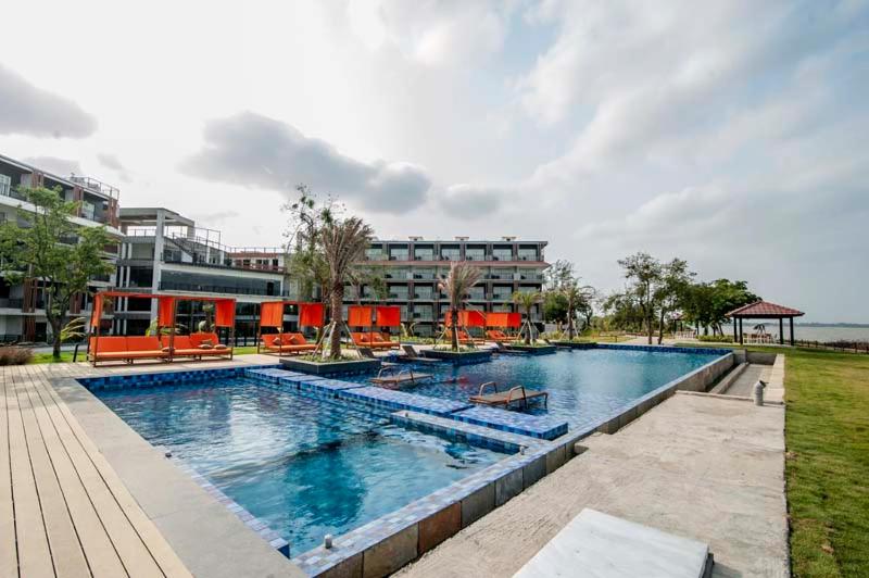 בית מלון כפרי Sonar Bangla Taki