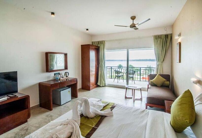 בית מלון כפרי Sonar Bangla Taki