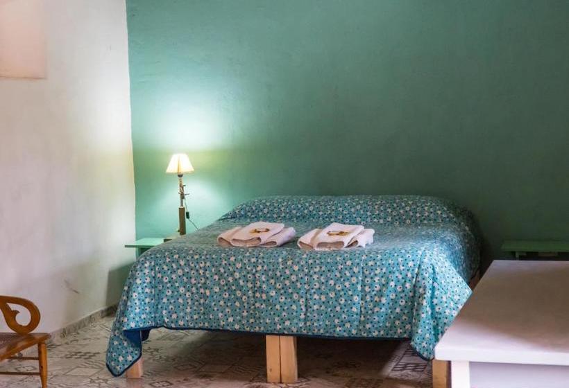 Hostel La Comarca Del Jarillal