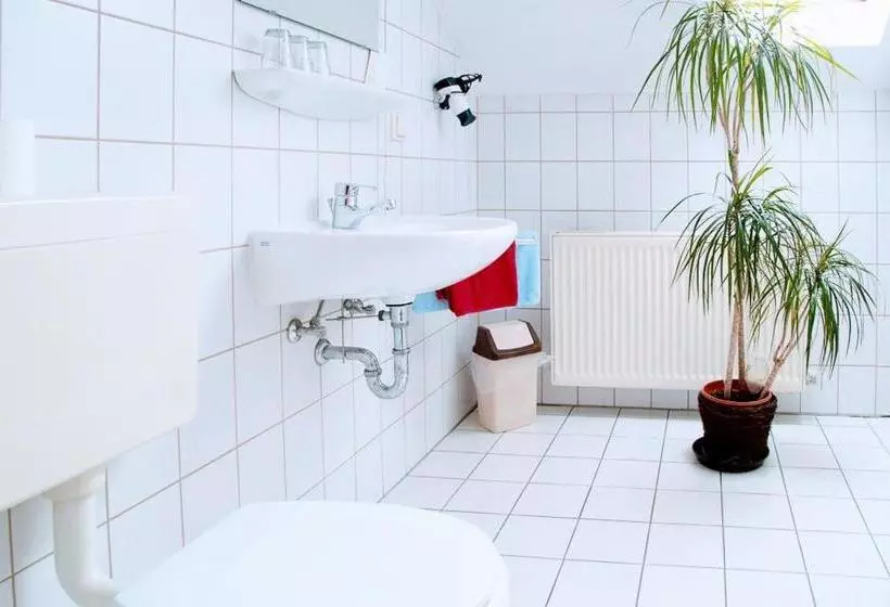 Retkeilymaja Landgasthof Zur Linde