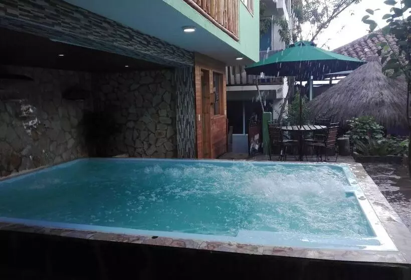 ユースホステル Posada 4 Esquinas