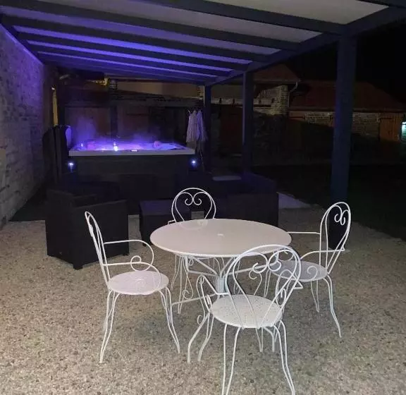 Aamiaismajoitus (B&B) Auberge Du Pied Des Monts