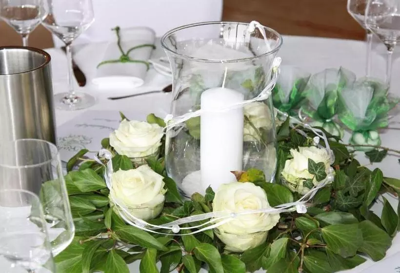 Aamiaismajoitus (B&B) Gästehaus Landgut Lischow