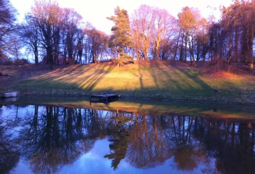 Aamiaismajoitus (B&B) Gästehaus Landgut Lischow