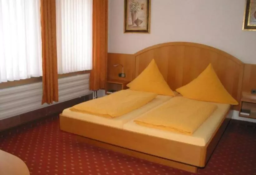 Aamiaismajoitus (B&B) Gästehaus Theresia Garni