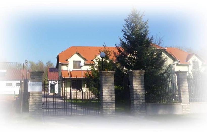 住宿加早餐  Király Lovastanya Panzió