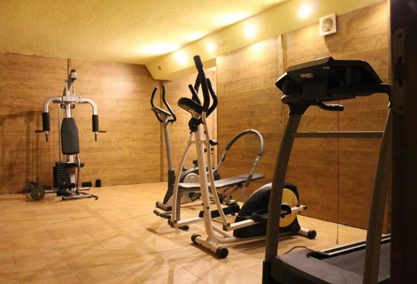 住宿加早餐  Király Lovastanya Panzió